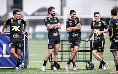 Elenco do Santos treina focado no Fortaleza, no CT Rei Pelé. (Foto: Raul Baretta/ Santos FC)