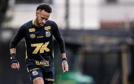 Neymar durante treino do Santos no CT Rei Pelé (Foto: Divulgação Santos)