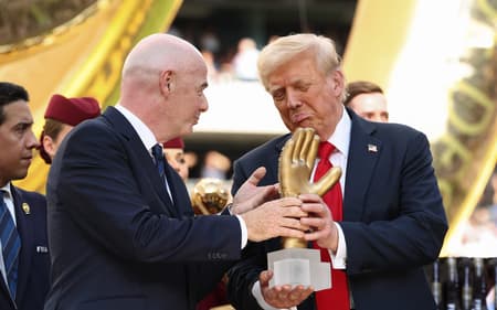 US-POLITICS-FBL-WC-CLUB-2025-TRUMP