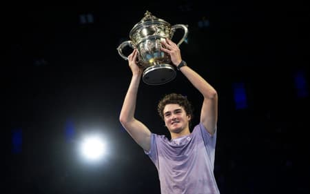 João Fonseca é campeão do ATP 500 da Basileia