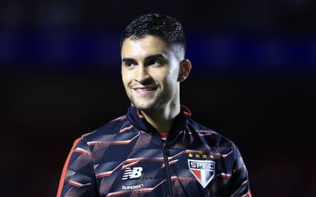 Rodrigo Nestor, volante do São Paulo