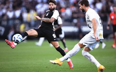 Santos e Corinthians jogaram em três oportunidades nesta temporada. (Foto: Ettore Chiereguini/AGIF)