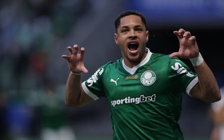 Vitor Roque deve ser titular em River Plate x Palmeiras na Libertadores (Foto: Ettore Chiereguini/AGIF)