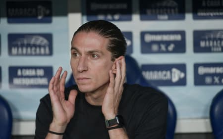 Filipe Luís é o técnico do Flamengo (Foto: Thiago Ribeiro/AGIF)