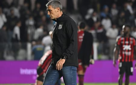 Santos sofre a segunda partida sob o comando de Vojvoda. (Foto: Jota Erre/AGIF)