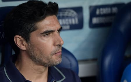 Abel Ferreira antes de Flamengo x Palmeiras (Foto: Thiago Ribeiro/AGIF)