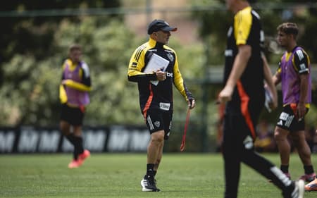 As opções de Sampaoli contra o Ceará (Foto: Pedro Souza)