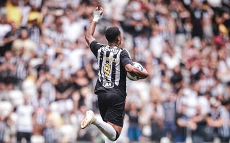 Cauã Soares, do Atlético-MG, comemora seu gol na final do Brasileirão Sub-17 (Foto: Pedro Vale/CBF)