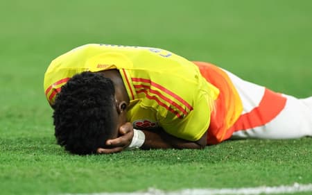 Carbonero chora ao marcar gol pela Colômbia