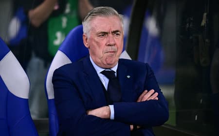 Carlo Ancelotti na derrota da Seleção Brasileira (Foto: Yuichi YAMAZAKI/ AFP)