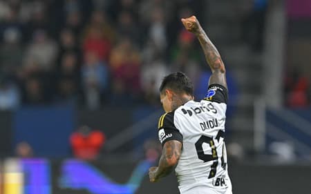 Dudu comemora gol pelo Atlético contra o del Valle (Rodrigo Buendía)