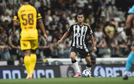 Fausto Vera em Atlético x Sport (Foto: Pedro Souza / Atlético)