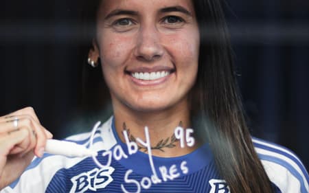 Gaby Soares renova com o Cruzeiro até o fim de 2027. (Cruzeiro/Divulgação)