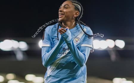Kerolin em campo pelo Manchester City na WSL (Foto: Reprodução/Manchester City)