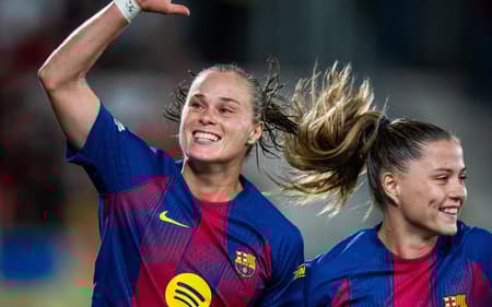 Pajor comemorando o gol marcado contra o Bayern de Munique na Champions League Feminina (Foto: Reprodução/X)
