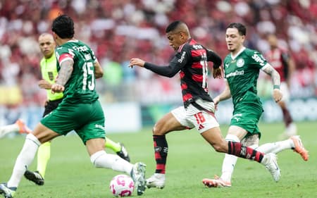 Palmeiras Flamengo Gustavo Gómez Samuel Lino