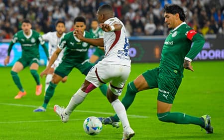 Palmeiras perdeu para a LDU por 3 a 0 (Foto: Rodrigo BUENDIA / AFP)