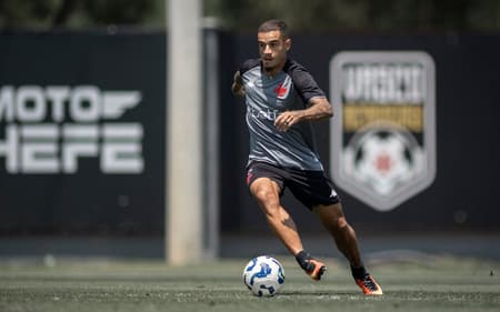 Philippe Coutinho em treino do Vasco