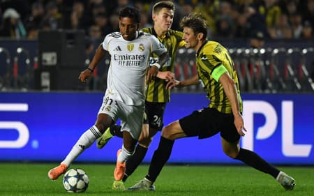 Rodrygo em ação pelo Real Madrid após entrar no lugar de VIni Jr contra o Kairat