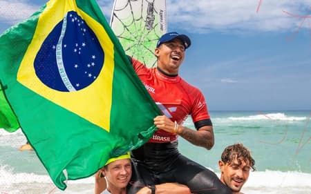 Samuel Pupo comemorando vitória do Saquarema Pro (Foto: WSL)