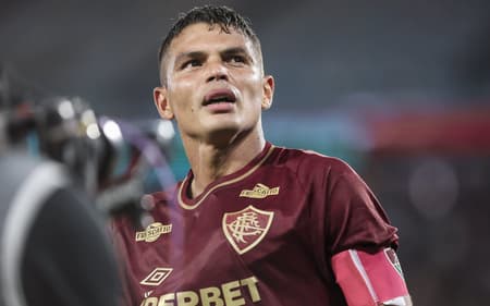 Thiago Silva em campo pelo Fluminense no Brasileirão
