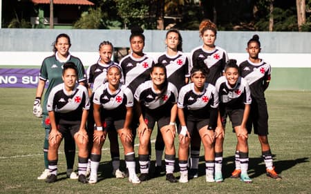 Time do Vasco que disputará o Carioca Feminino Sub-17 (Foto: João Gabriel Alves/Vasco)