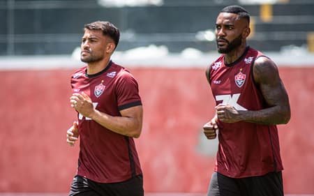 Ronald e Ramon treinam na Toca do Leão (Foto: Victor Ferreira / EC Vitória)