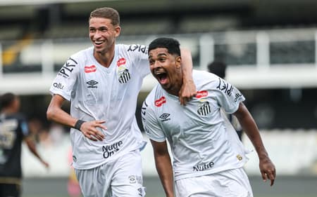 João Ananias comemora gol no Paulista Sub-20 na Vila Belmiro. (Foto: Reinaldo Campos/ Santos FC)