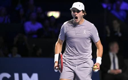 João Fonseca vence ATP Basileia. (Foto: Fabrice COFFRINI / AFP)