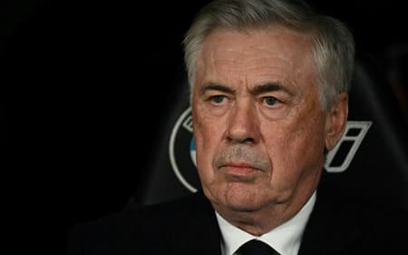 Carlo Ancelotti, comandante do Real Madrid (Foto: Javier Soriano/AFP)