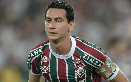 Ganso em ação no jogo do Fluminense contra o Vitória no Maracanã
