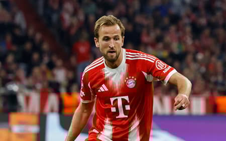 Harry Kane em ação na vitória do Bayern sobre o Club Brugge na Champions (Foto: Alexandra BEIER / AFP)