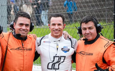 Helio Castroneves se prepara visando à prova de Campo Grande (Foto: (Foto: Marcelo Machado de Melo / BRB Stock Car)