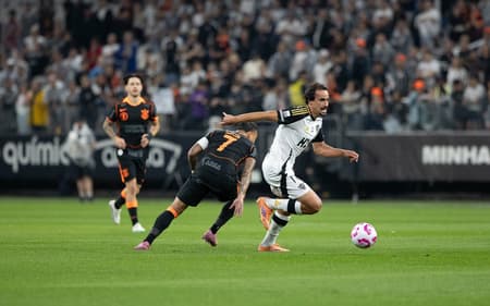 Atlético-MG e Corinthians na Arena Corinthians pelo Campeonato Brasileiro (Foto: Joisel Amaral/AGIF)