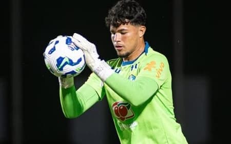 Bruninho, filho de Eliza Samudio, pela Seleção (Foto: Reprodução)