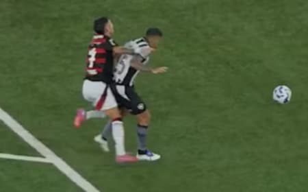 Momento do pisão em Luiz Araújo (Foto: Reprodução)