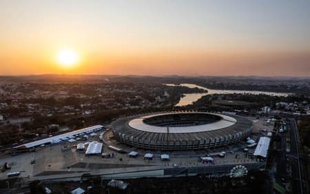 Etapa da Stock car no Mineirão, em Belo Horizonte (Foto: Duda Bairros/BRB Stock Car)