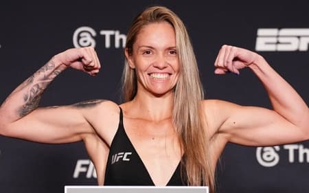 Tainara Lisboa em pesagem no UFC (Foto: Reprodução/Instagram: @tainaralisboaoficial)