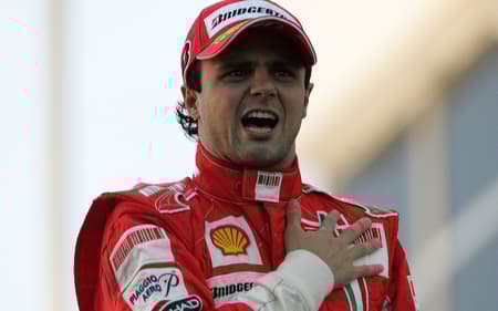 F1 - ESPORTES - GRANDE PREMIO DO BRASIL - Felipe Massa comemora vitória do GP Brasil - Autódromo Jose Carlos Pace - Interlagos - SP - Brasil - 02/11/2008 - Foto: Marcelo Ferrelli/Gazeta Press