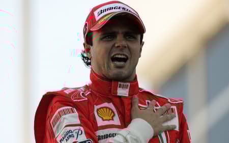 F1 - ESPORTES - GRANDE PREMIO DO BRASIL - Felipe Massa comemora vitória do GP Brasil - Autódromo Jose Carlos Pace - Interlagos - SP - Brasil - 02/11/2008 - Foto: Marcelo Ferrelli/Gazeta Press