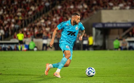 Guilherme foi titular do Santos na derrota para o Flamengo após dois jogos no banco de reservas. (Foto: Vyctor Santos/Pera Photo Press)