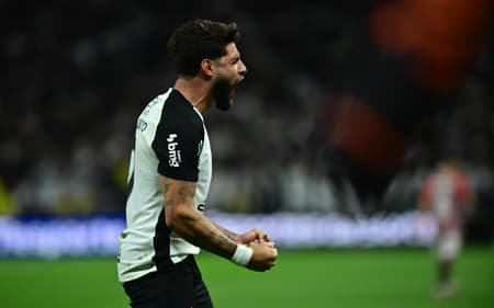 Yuri Alberto marcou duas vezes em vitória do Corinthians