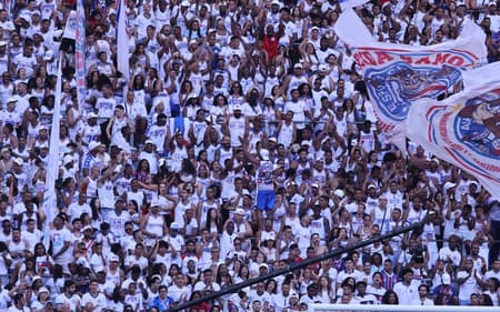Torcida do Bahia faz a festa na Arena Fonte Nova (Foto: Maurí­cia Da Matta/W9 PRESS/GAZETAPRESS)