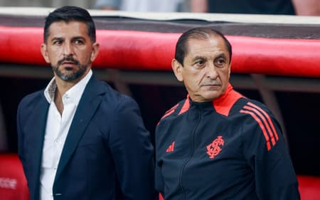 Ramón Díaz e Emiliano Díaz, técnico e auxiliar técnico do Internacional