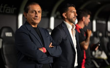 Ramón Díaz e Emiliano Díaz, técnico e auxiliar técnico do Internacional