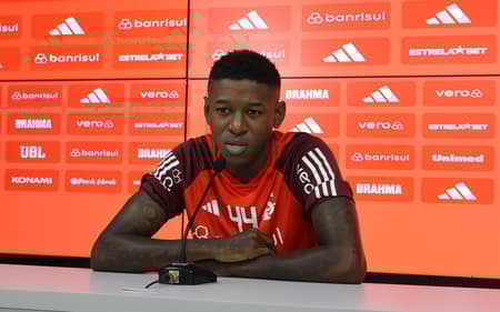 Vitão fala sobre sonho de convocação para Seleção (Foto: Ricardo Duarte/SC Internacional)