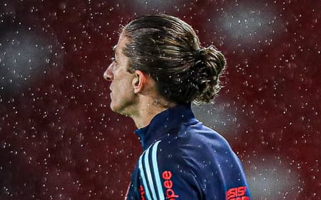 Filipe Luís durante a partida contra a LDU (Foto: Gilvan de Souza/Flamengo)