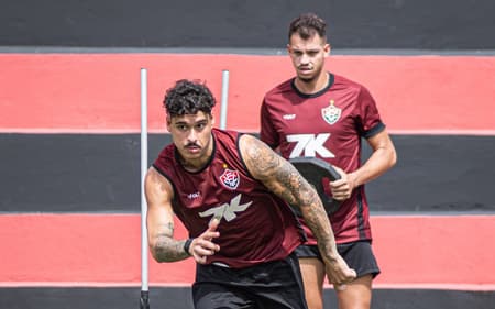 Lucas Halter em treino do Vitória (Foto: Victor Ferreira / EC Vitória)
