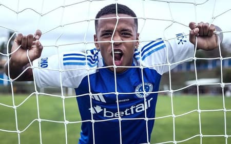 Atacante Keny Arroyo, do Cruzeiro (Foto: Gustavo Aleixo/Cruzeiro)