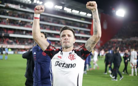 Saúl após classificação do Flamengo na Libertadores (Foto: Gilvan de Souza/Flamengo)